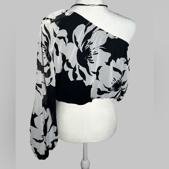 INTempo One-Shoulder Blouse - Black and White Floral NWOT - Picture 4 of 6
